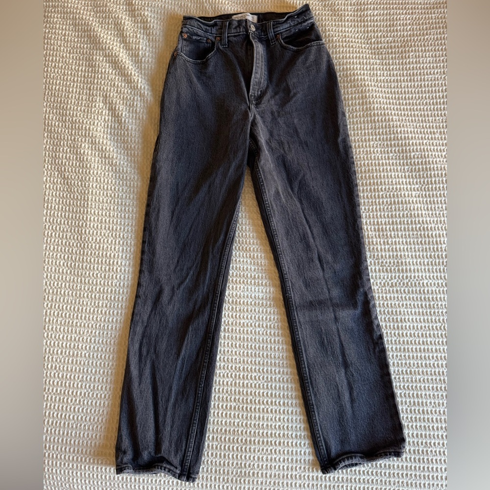 Abercrombie & Fitch Black 90’s Straight Ultra High Rise Jeans - Curve Love 27/4R